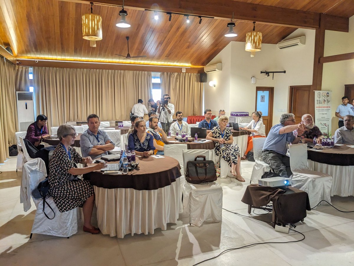 Day 3 included policy discussions on student & faculty mobility,  joint  degree programs, participation in next #SeaTechWeek etc. All the French partners were enthusiastic in contributing to our progress in #BlueEconomy
@bkIITGoa @IndiaembFrance @NITIAayog @IFCPAR @UBO_UnivBrest