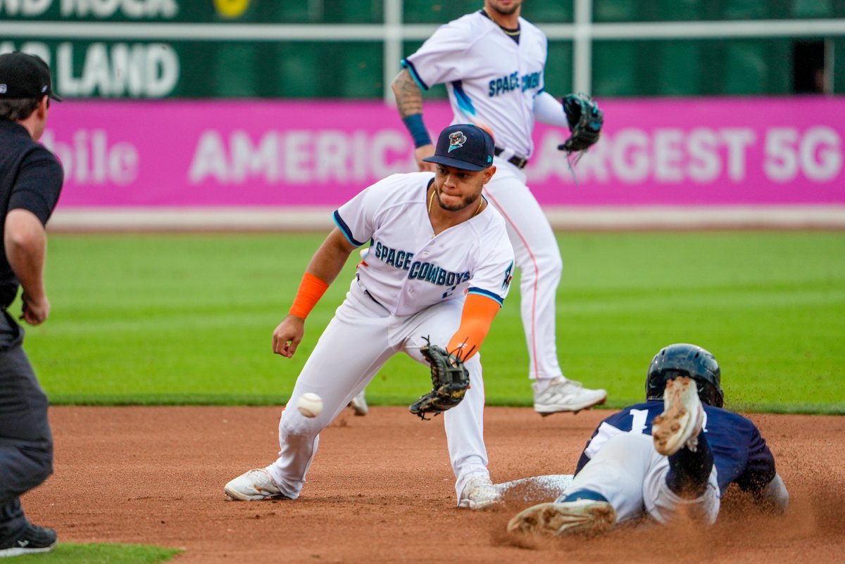 It was another hot night for the Space Cowboys offense as they scored 11 runs to claim a series victory over the Express #SetTheCourse 📰 - atmilb.com/3JrgKfK