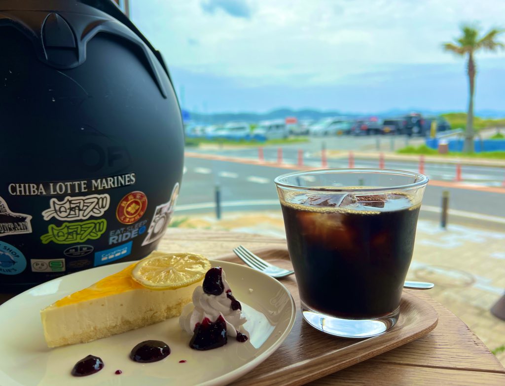 marines_24_7's tweet photo. 鴨川から館山ツーリング🏍️
いつも賑やかな北条海岸が今日は静かで、波を眺めてると時が止まっているかのようでした。
時計を戻して、さあ帰って種市の応援だっ📣⚾️
#馬琴
#SEADAYS
#房総ツーリング https://t.co/d9OSL8YFrN