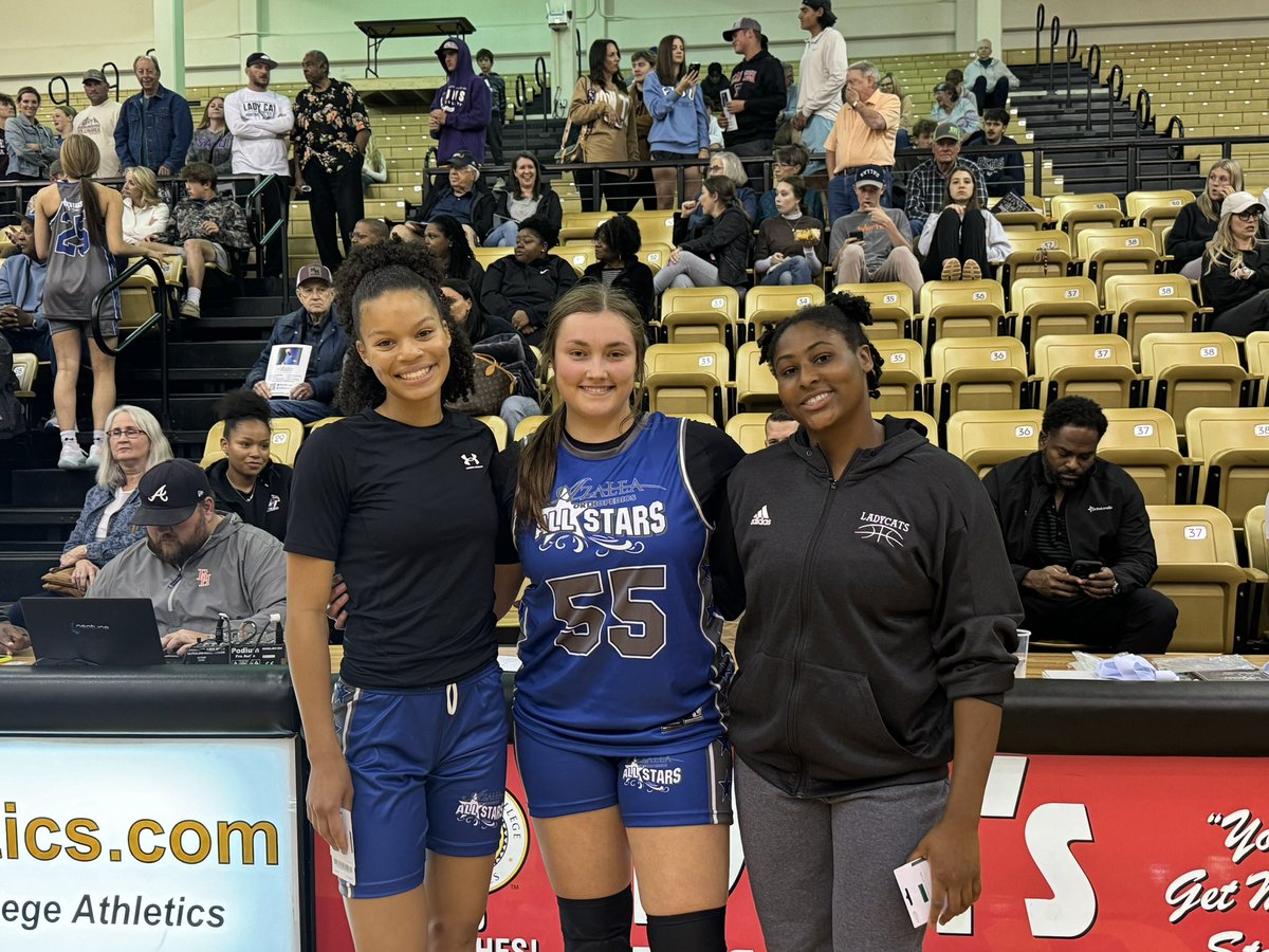 BrandonOSports's tweet photo. Azalea All-Star shooting champions: Brownsboro’s Khyra Garrett (@Kkhyra02), Bullard’s Jadyn Welch, Palestine’s Ja’Yanna Johnson. Beat two boys teams and three girls teams. @TXHSGBB @Bullard_Panther @BISD_Tweet https://t.co/Joa6fl2tR1