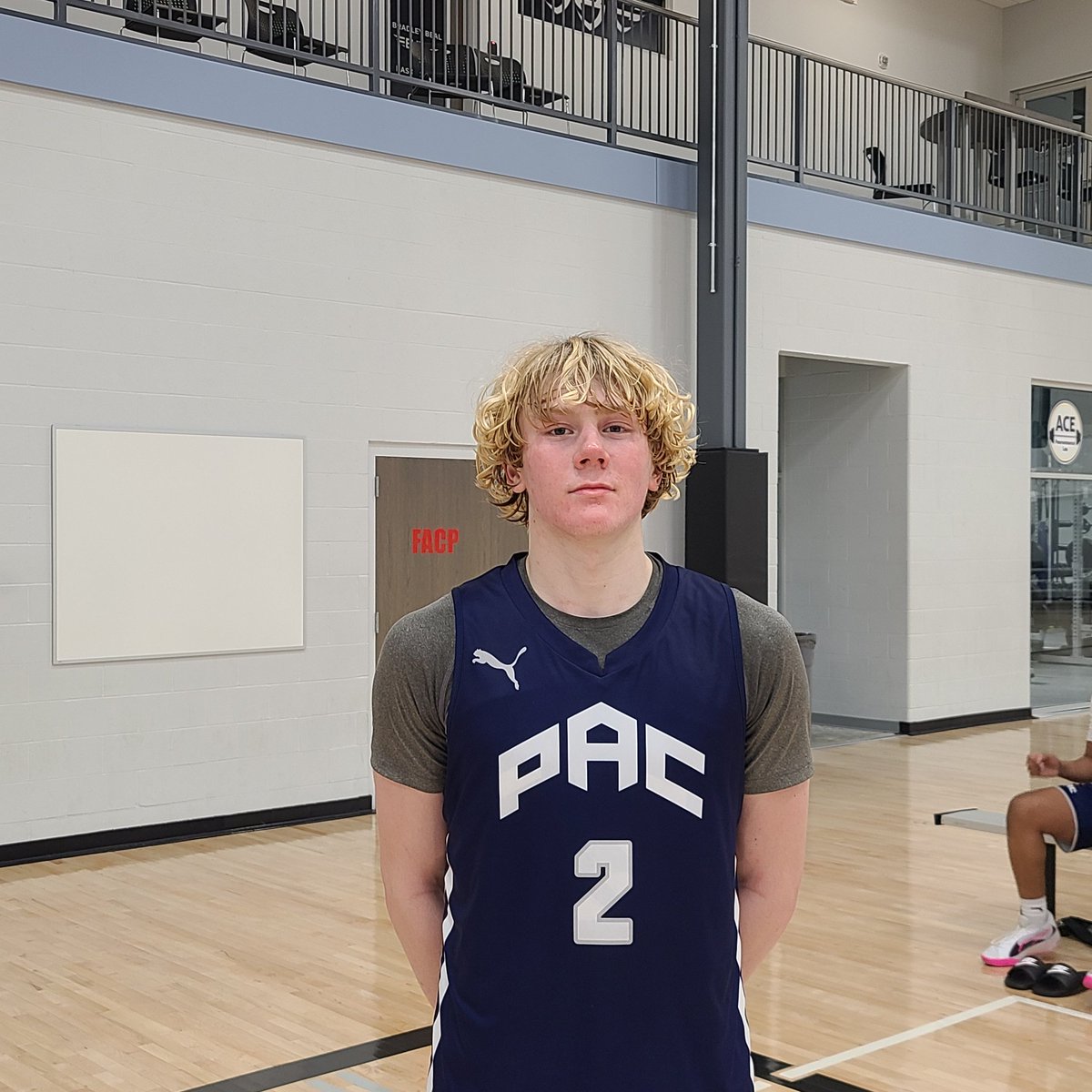 Day 2 Standouts in Chesterfield👀📈 (Part 1)

Kolton Nichols
Braylin DeJager
Jacob Gooden
Christian Cordova
Will Gerdes
Naef Yusuf
Conley Schauf
Bilal Yusuf
Amare Witham
Reese Kimrey
Cooper Crawford
Derek Tonjes
Christian Gilliland
Jaxon Conley
Aidan Chronister 
Barret Boesiger