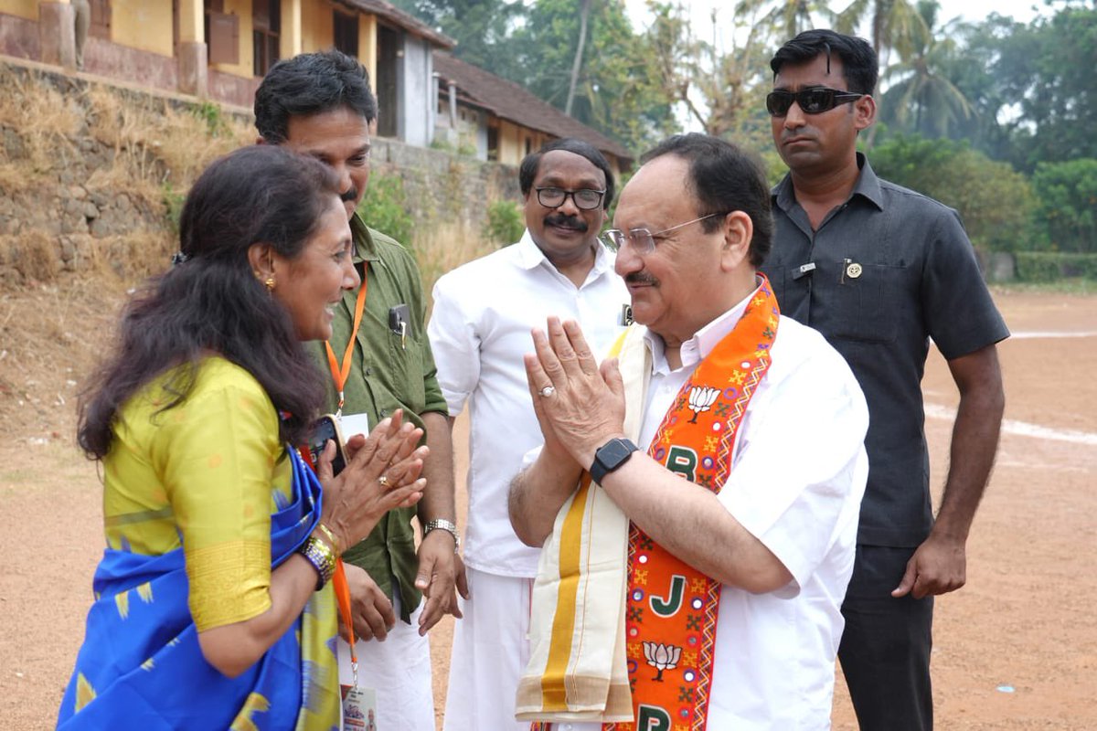 sinimanojbjp's tweet image. #ModiyudeGuarantee
#CKrishnakumar
BJP ദേശീയ അധ്യക്ഷൻ ശ്രീ@JPNadda പാലക്കാട് ലോക്സഭാ തിരഞ്ഞെടുപ്പ് മഹാ സമ്മേളനത്തിൽ @ckkbjp ക്കു വവണ്ടി പ്രചരണത്തിനായി ഷൊർണൂർ എത്തിയപ്പോൾ...
@BJP4Keralam 
@BJP4Palakkad