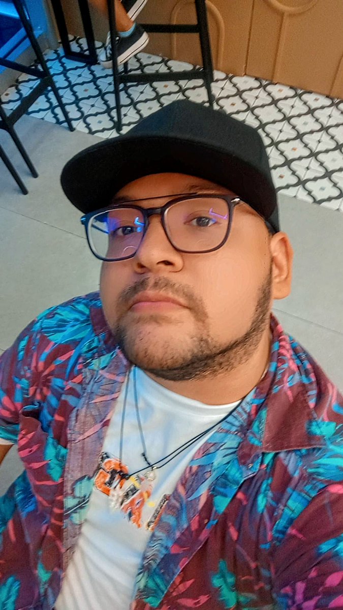 "Tira porque te toca a ti perder
Que aquí ya se perdió tu game
Tiro porque me toca a mí otra vez
Solo con perderte ya gané..."
🎶❤️‍🩹🐼