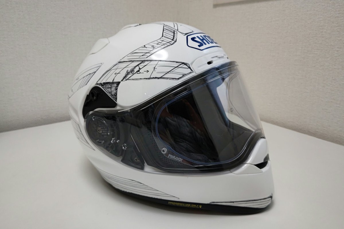 ken2wood4's tweet photo. ステッカーチューン、第２弾。今度はヘルメットグラフィック作成😁 https://t.co/jV1YuEktLx