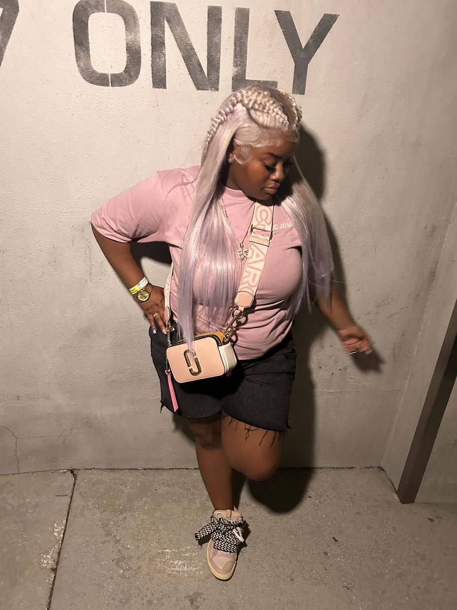 myaaajaeee's tweet photo. My lil b so bad🥱🥰#gradbash2024 https://t.co/nOdHRv2x0X