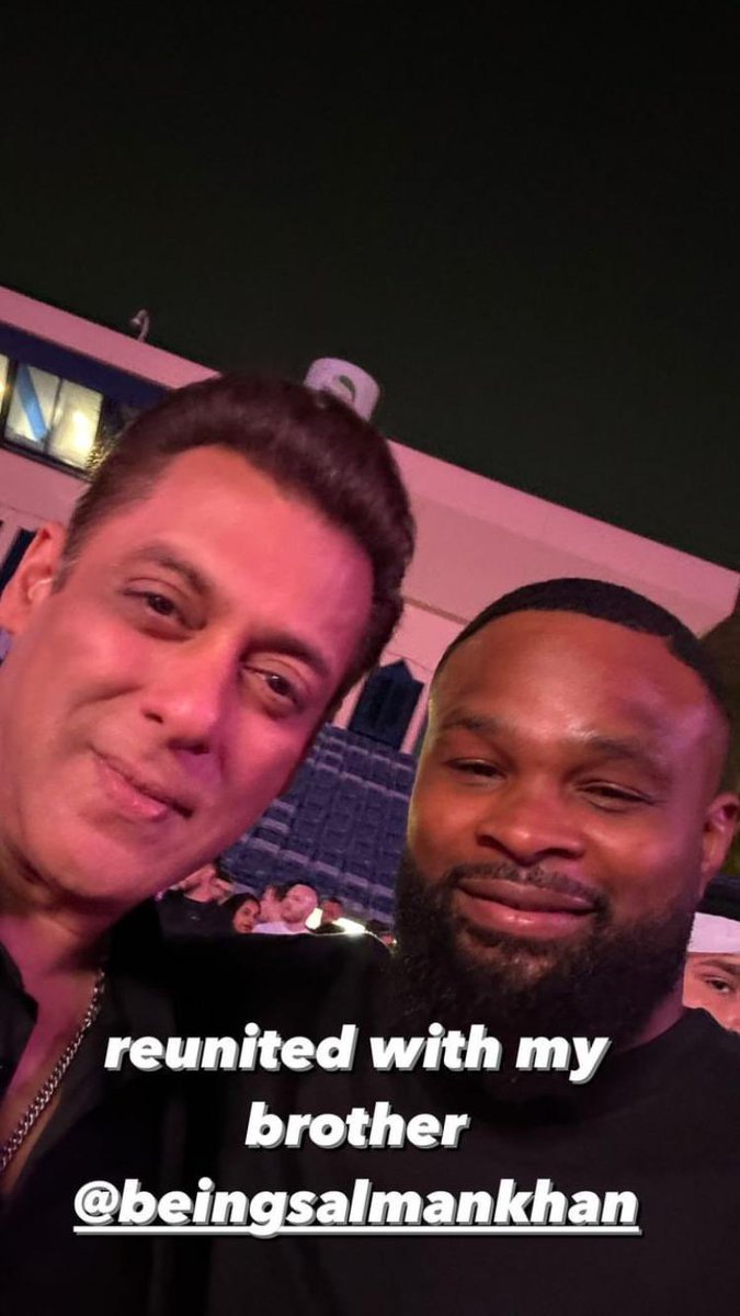 MEGASTAR SALMAN KHAN looking damm good with UFC fighter and his sultan co-star @TWooodley 
#SalmanKhan𓃵 #KC45