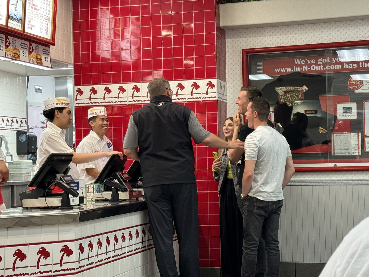 marshallpruett's tweet photo. Having dinner with a friend at In-N-Out tonight. IMSA president John Doonan was there. 

He spots @vassersullivan Long Beach GTD winners @parkertracing and @BenBarnicoat at the counter about to order, jumps up and dashes over and pays for their meal. 

The kid taking their order happened to be a big @IMSA fan, was star struck, and gave Ben and Parker a round of applause. 

Magical stuff.