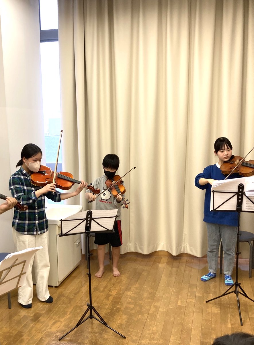 Kitakyusyu_JO's tweet photo. 本日は北九州市ジュニアオーケストラの公開練習‼️

その様子をお伝えします🎵
まずは弦楽器から🎻

北九州市近郊在住で練習にむりなく参加できる方
楽器はなくてもみんなと一緒に演奏してみたいという方　大歓迎です🙆🏻‍♀️

入団オーディションは５月１２日（日）

詳しくは
https://t.co/by154r6srZ https://t.co/mYt89vL1YS