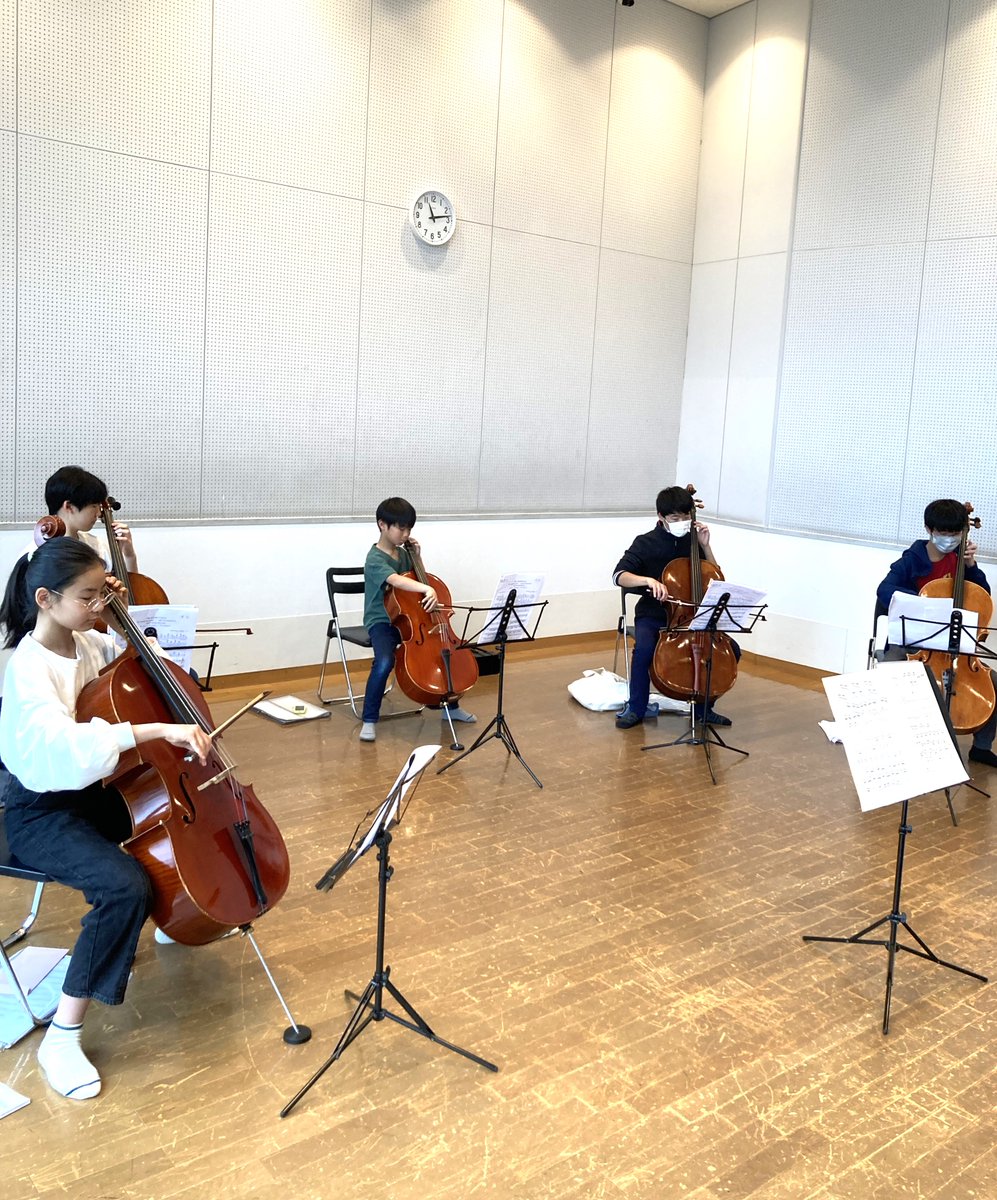 Kitakyusyu_JO's tweet photo. 本日は北九州市ジュニアオーケストラの公開練習‼️

その様子をお伝えします🎵
まずは弦楽器から🎻

北九州市近郊在住で練習にむりなく参加できる方
楽器はなくてもみんなと一緒に演奏してみたいという方　大歓迎です🙆🏻‍♀️

入団オーディションは５月１２日（日）

詳しくは
https://t.co/by154r6srZ https://t.co/mYt89vL1YS
