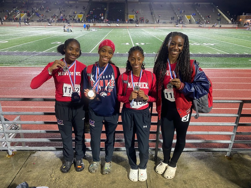 Congrats to the Lady Mavs 4x400m for their awesome performance at the UIL Region III 5A T&F Meet. Jasmyn, Aubrey, Naomi and Kymia placed 2nd and punched their ticket to Austin!!! 
#HokaHey #StateBound @ManvelHS @CoachKirkMartin @HokaHeyAP @jeffries_jacob @HokaHeyBooster