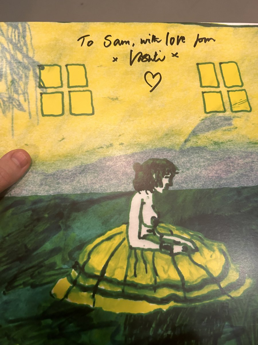 ItsSamMorton's tweet photo. I got a hug from Vashti Bunyan at the gig yesterday and now my soul is healed🌸 https://t.co/E7KQX5yILt