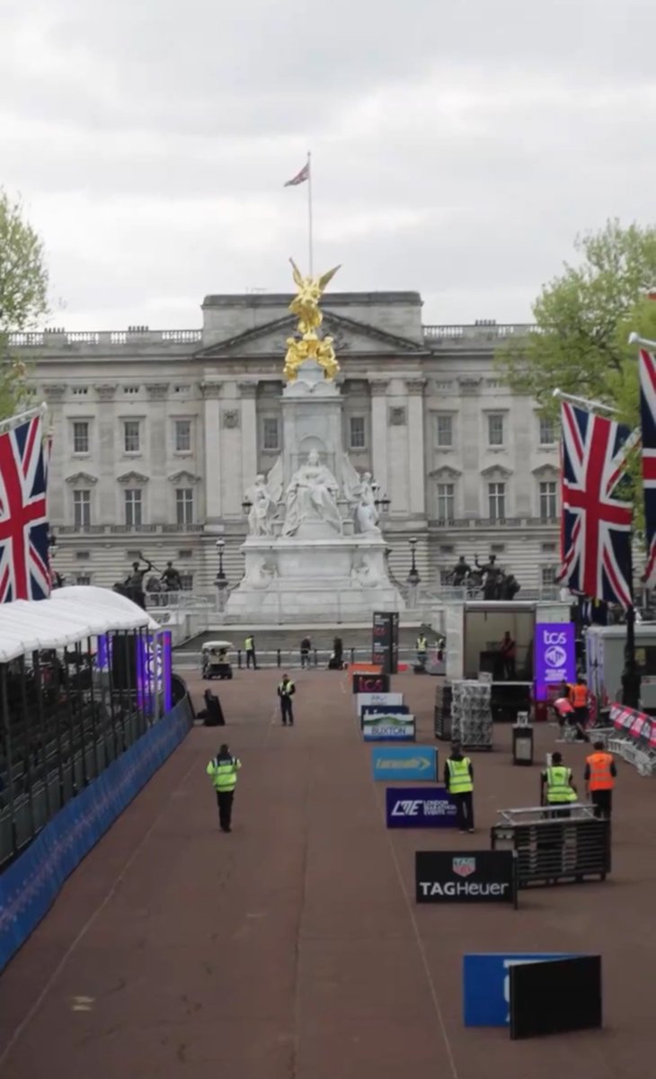 Good luck to all running the <a href="/LondonMarathon/">TCS London Marathon</a> - great charity’s running <a href="/ashalexcooper/">Ash Alexander-Cooper OBE</a>