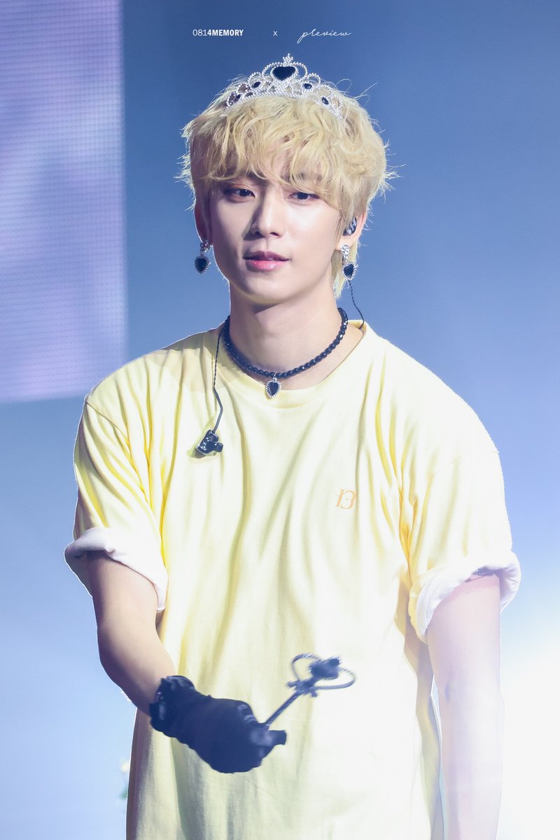 0814memory's tweet image. 240421 B1A4 팬콘 #B1A4 #공찬 #GONGCHAN 공주님 오셨습니다…👸👑