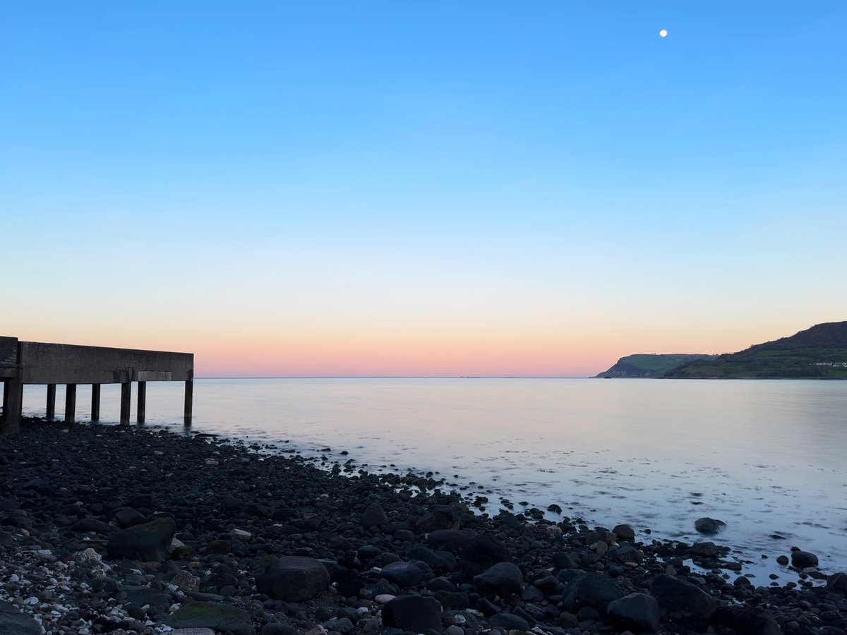 Calm on the coast #carnlough #sunset #shotoniphone #reeheld @ReeflexCamera