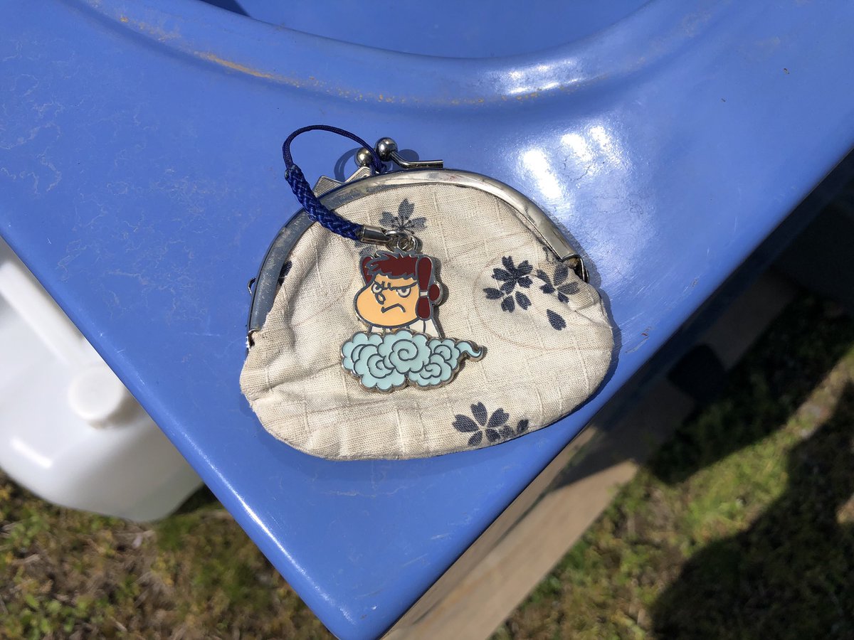ka0rucci's tweet photo. 由利本荘市の芋川桜づつみで がまぐちを拾いました。
中にはキーホルダーの付いた鍵が一本入ってました。
とりあえず、仮設トイレ横の手洗い場の隅に上げて来ました。
落とし主が困っているといけないので ご報告まで。
#芋川桜づつみ #由利本荘市 https://t.co/z6DModcRad