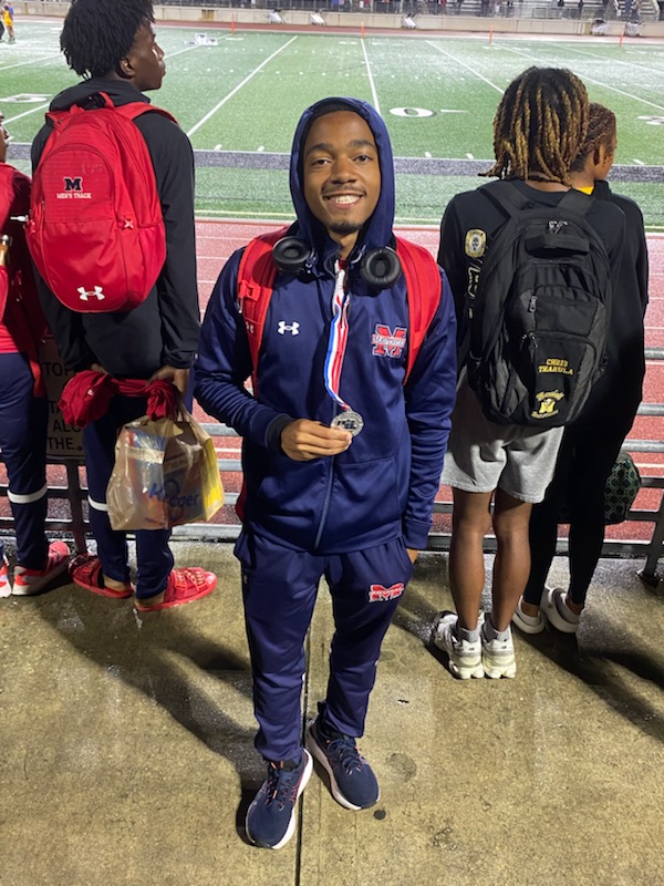 Huge congratulations to Christian James for his awesome performance at the UIL Region III 5A Track and Field Meet. Christian placed 2nd in the 800m and punched his ticket to Austin!!! #HokaHey #Statebound @ManvelHS @CoachKirkMartin @HokaHeyAP @jeffries_jacob @HokaHeyBooster
