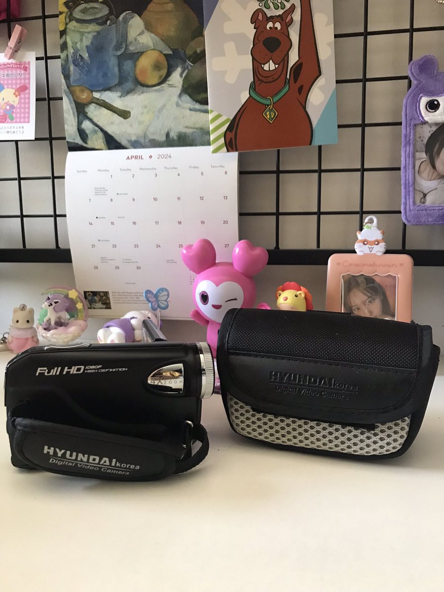 witchyonceu's tweet photo. WTS LFB PH RUSH SALE

🎀Hyundai HD - G816🎀 

Bought it for 6k ng brand new. Complete po lahat ng items when I originally bought it may kasama din po na case. Once ko lang po ito nagamit last year. SUPER cute po ng photo and video outcomes using this #camcorder. (1) https://t.co/OK3aN3JpQm