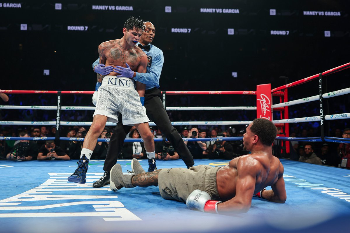 AllOutFighting's tweet photo. BREAKING: Ryan Garcia scored THREE knockdowns to beat Devin Haney on points in their stunning world title fight #HaneyGarcia | @harrydaviesmma ✍️ https://t.co/k8k4EhQBmZ https://t.co/a1UyTVP8cC