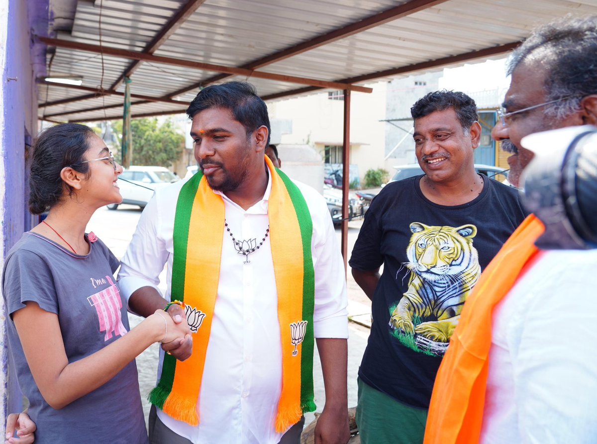 bharathp7's tweet image. నా మొదటి ఓటు మోడీకే అని భారత దేశ యువత మొత్తం భారతీయ జనతా పార్టీ ను ఆదరిస్తుంది

#myfirstvote4bjp #myfirstvoteformodi