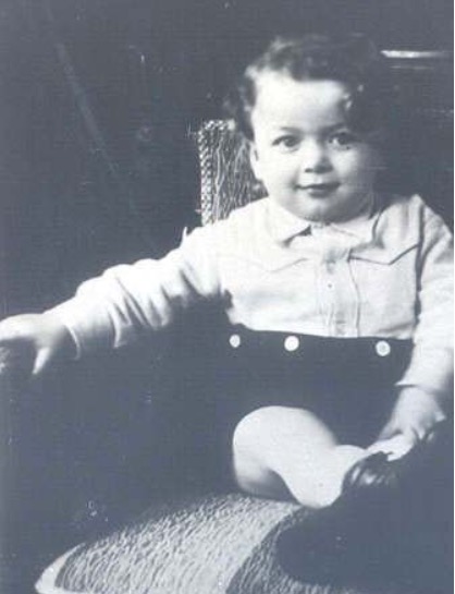 21 April 1932 | A Belgian Jewish boy, Harry Friedrich Weinberger, was born in Antwerp. On 26 October 1942 he was murdered in a gas chamber in #Auschwitz.