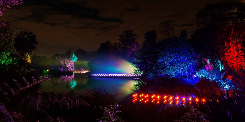 Royal Botanic Gardens Melbourne will come to life after dark this winter with the dazzling return of 𝘓𝘪𝘨𝘩𝘵𝘴𝘤𝘢𝘱𝘦. 💫 This is one winter wonderland you won't want to miss. Tickets are on sale now at: bit.ly/4aVUO8a 📸: Daniel Williams