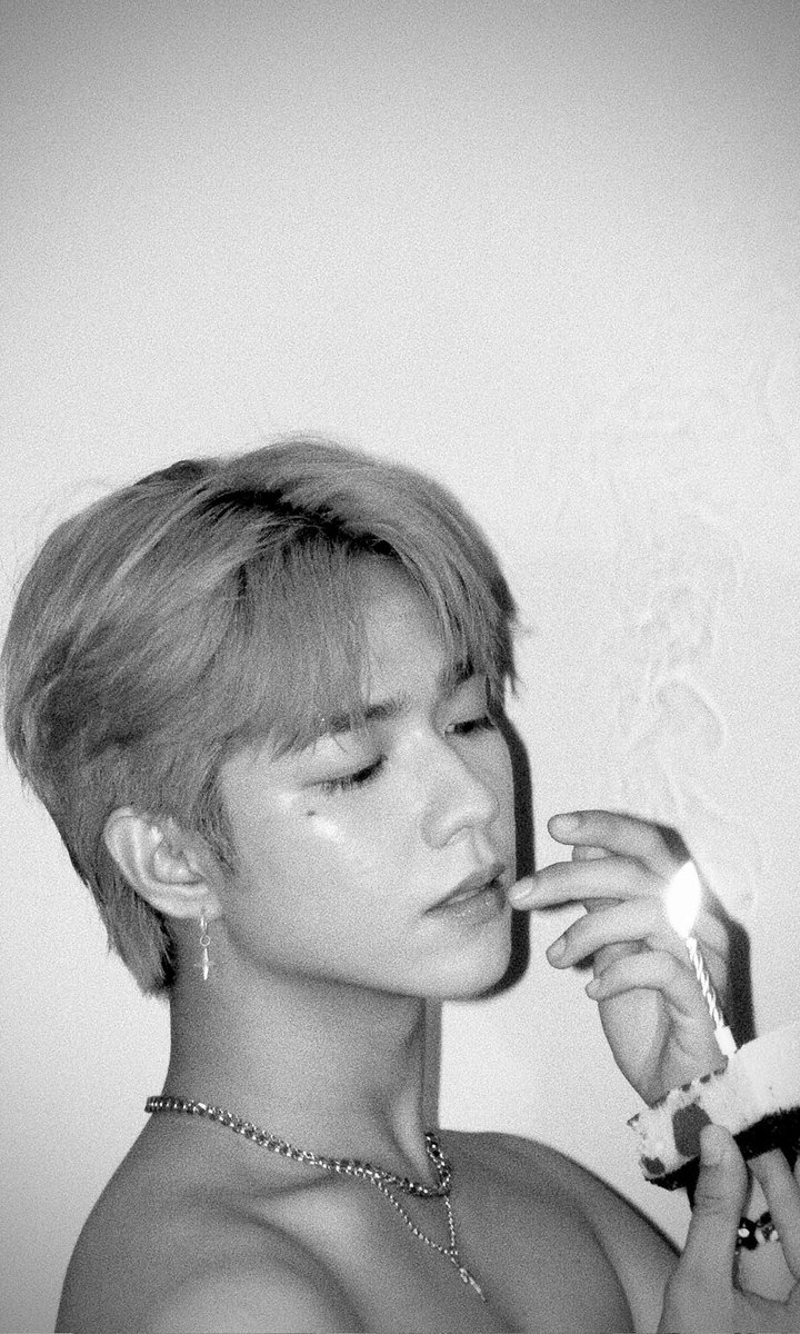 pluus_official's tweet photo. [➕] 04.21.2024

maraming salamat po sa lahat ng bumati sakin ngayon!🫶 maraming salamat SUM sa pag pabalik sakin nung excitement tuwing magbi-birthday ako dahil di naman ako sanay na nag ce celebrate hehe and finally! lvl 20 na ako sa life guys HAHA 

#PLUUS #PLUUSJL #HappyJLDay https://t.co/zVgj6pSaJw