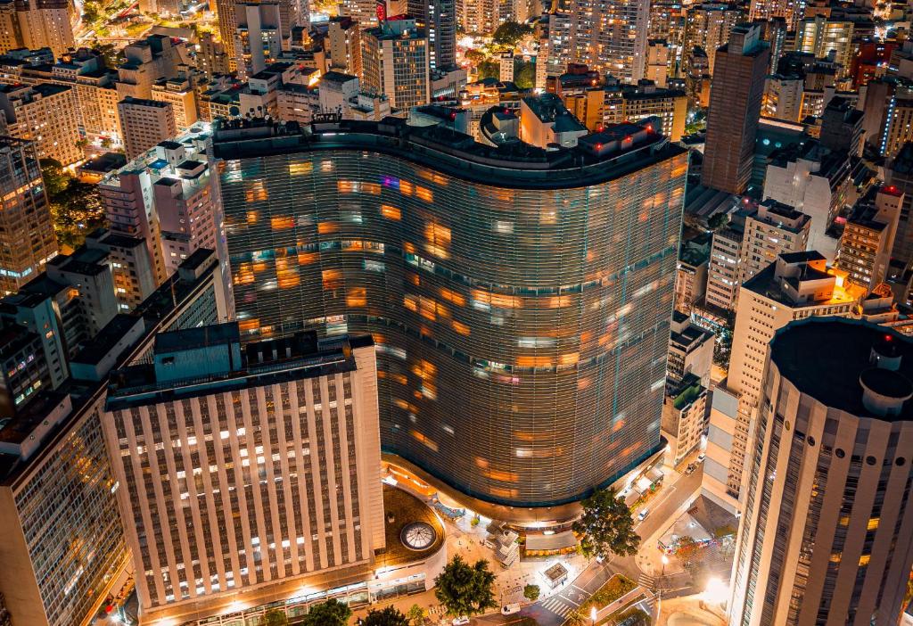 Copan is one of the most important buildings in São Paulo. It was designed by Oscar Niemeyer in 1966 - #SãoPaulo #SP #Sampa #Brasil #Sudeste #Brazil #Brasilien #Brésil #Brasile #Бразилия #ブラジル #ब्राज़िल #البرازيل #巴西 🇧🇷