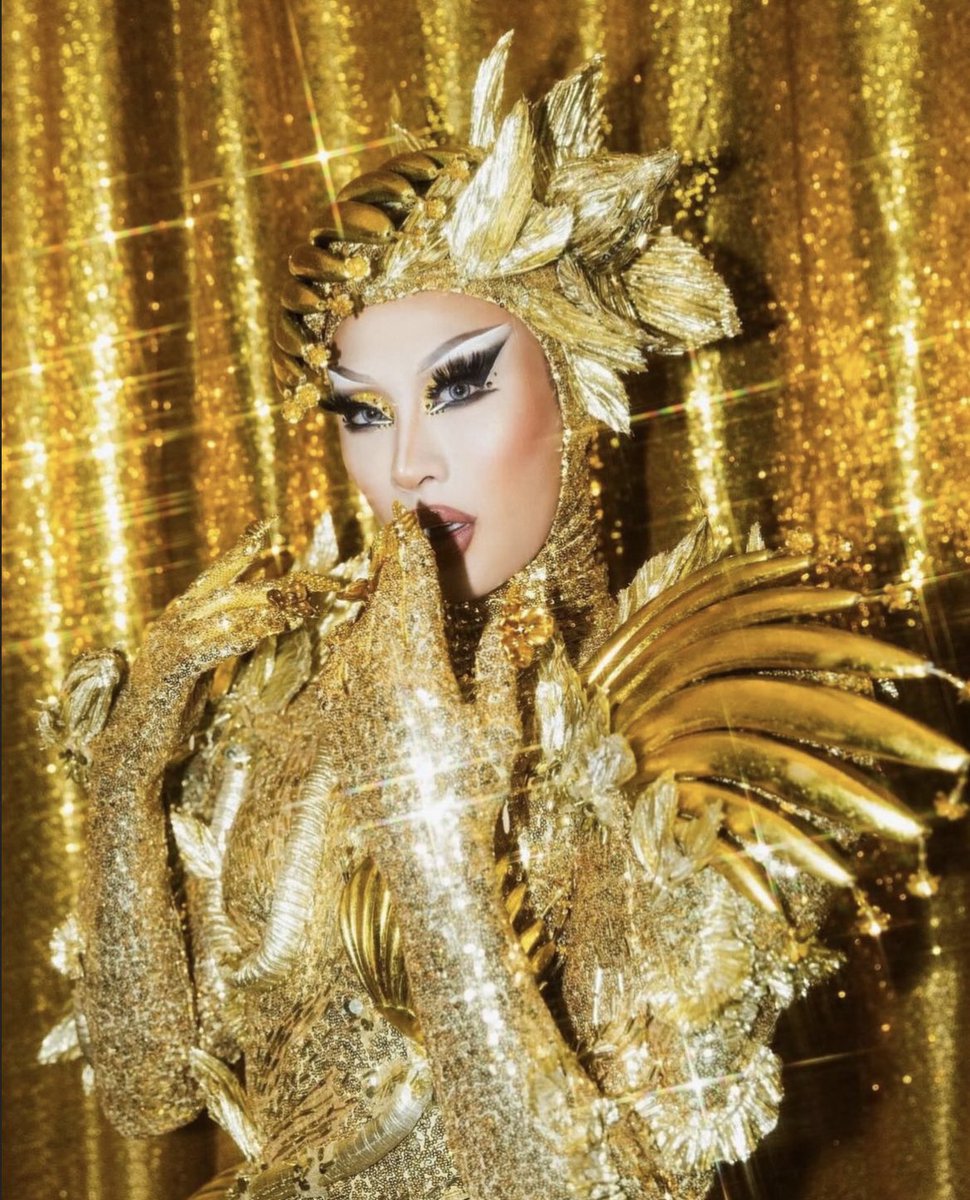 Drag_Crave's tweet image. Nymphia Wind looks incredible after being crowned America’s Next Drag Superstar. Condragulations! 🎉🍌
