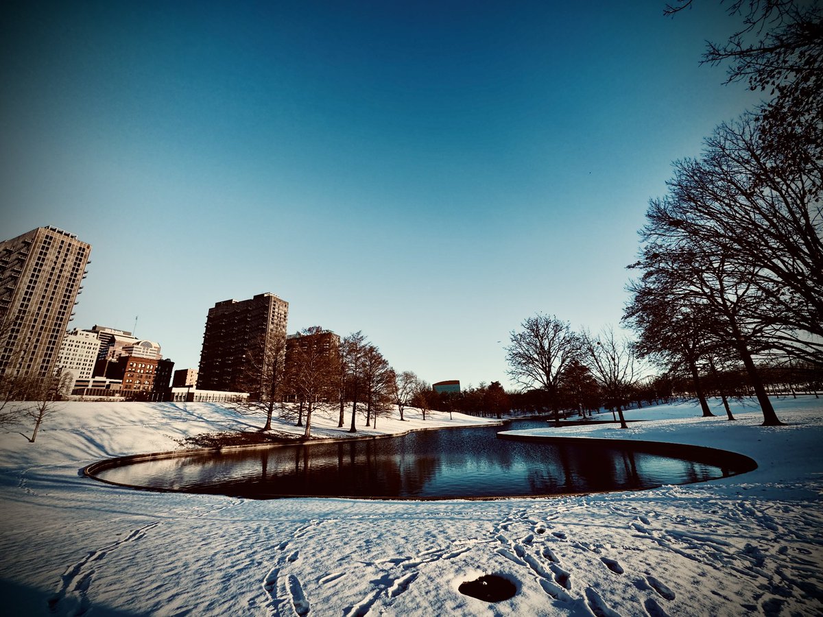 vintiga's tweet photo. Snow on the Archgrounds

#Snow #Winter2024 #Archgrounds #NationalParksService #StLouisPark #Dowtown #Stlouis #DowntownStLouis #OutSide #WalkAbout #PhotographyIsArt #Photography #ColorPreset #Filter #ShotOniPhone #iPhone #iPhone15 #iPhone15ProMax https://t.co/0Gu3CqRoxw