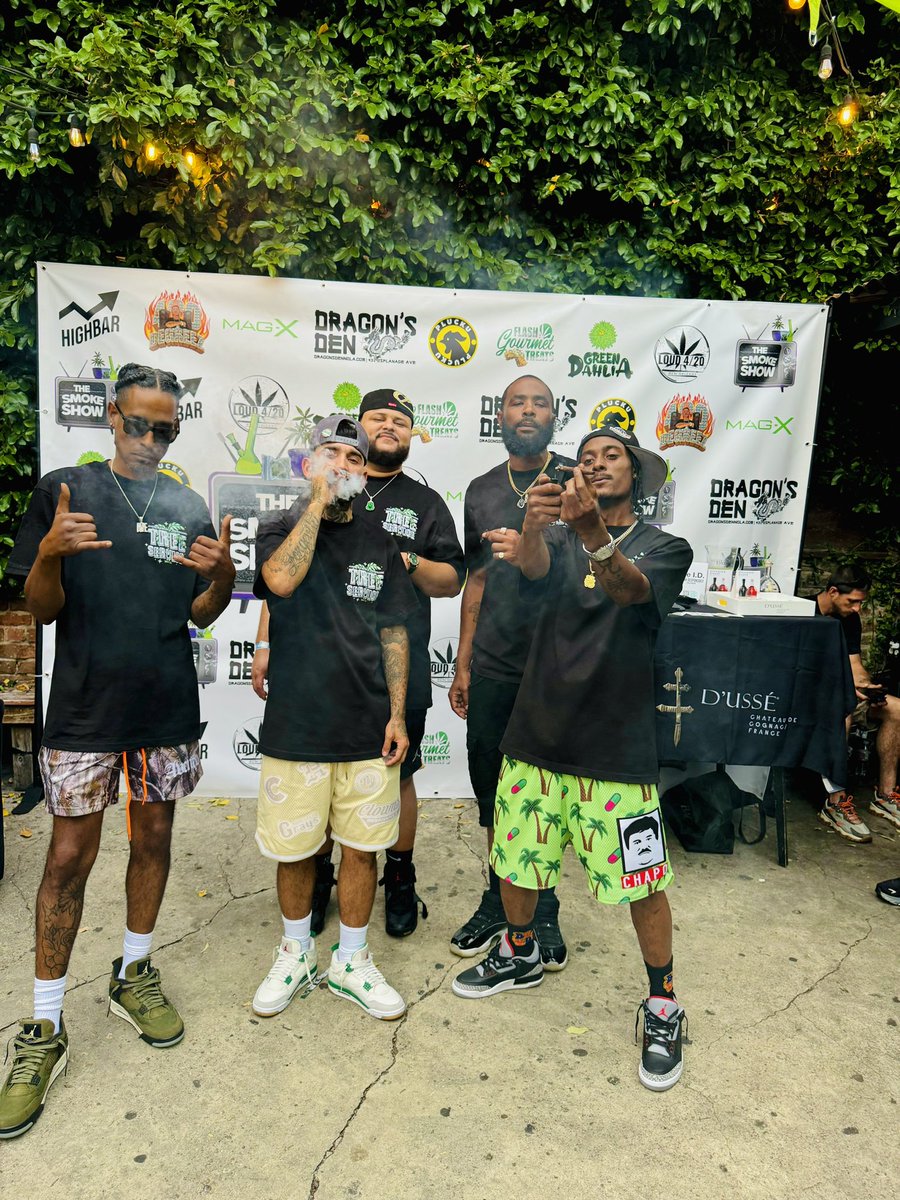 avenewfresh's tweet photo. LOUD 420 was a success!! shoutout to the gang!🌴🌴🌴🌴 https://t.co/IpdK1mqULJ
