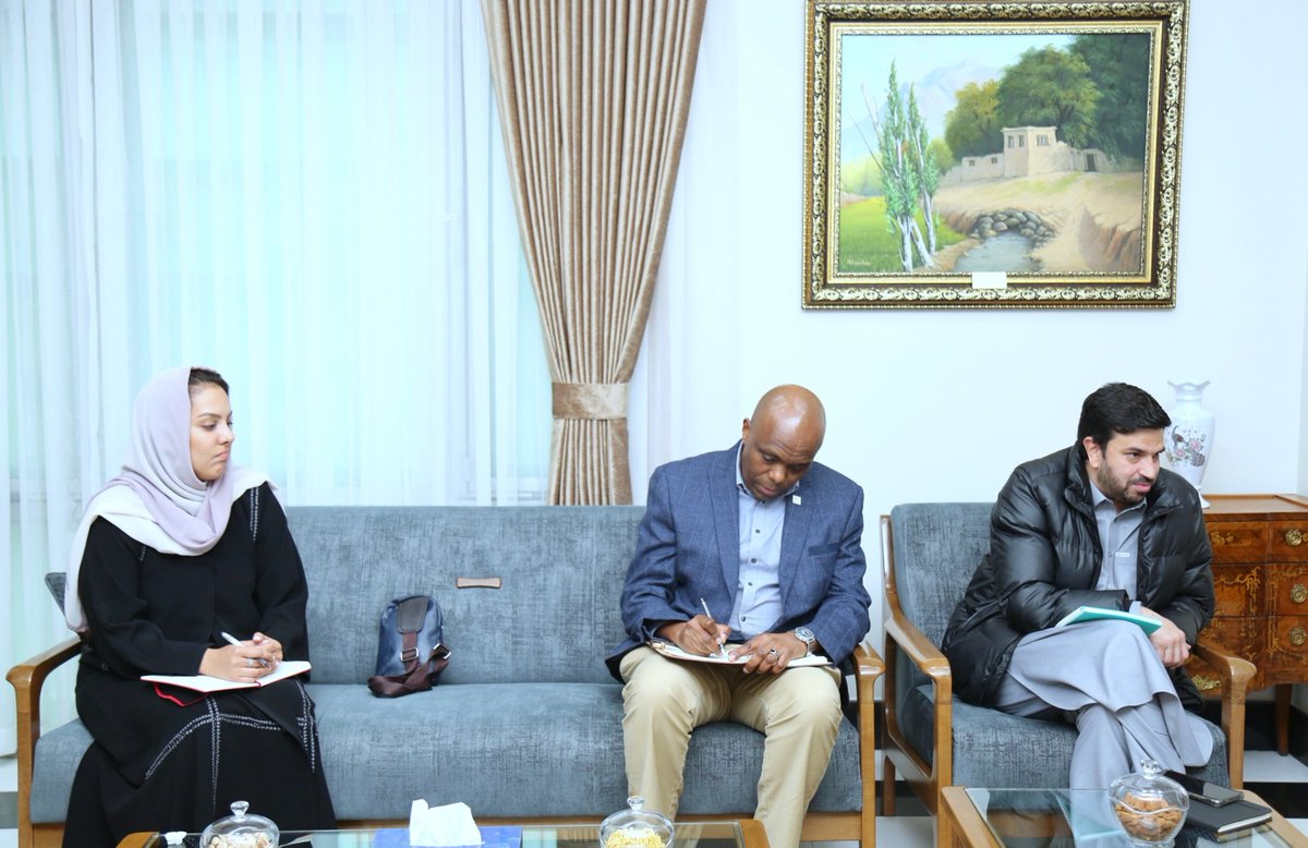 Regional Director of IFRC for Asia Pacific, Mr. Alexander Matheou accompanied by a delegation called on IEA-Foreign Minister, Mawlawi Amir Khan Muttaqi.
During meeting, hailing the services, cooperation and operations of IFRC & ICRC in Afghanistan, FM Muttaqi pointed
out the