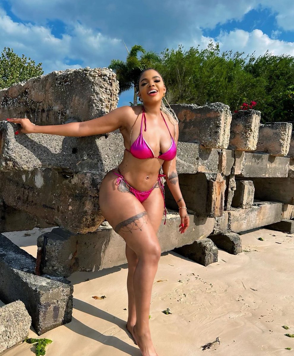 Londie London tweet media