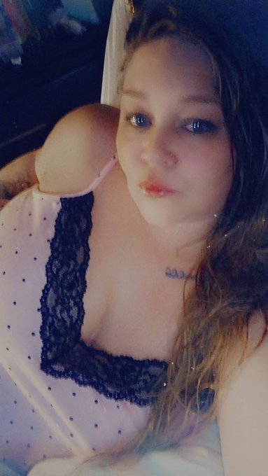 Well friends its been real but this babe is off to bed, Night night 💋 https://t.co/5lOfAP8VEr