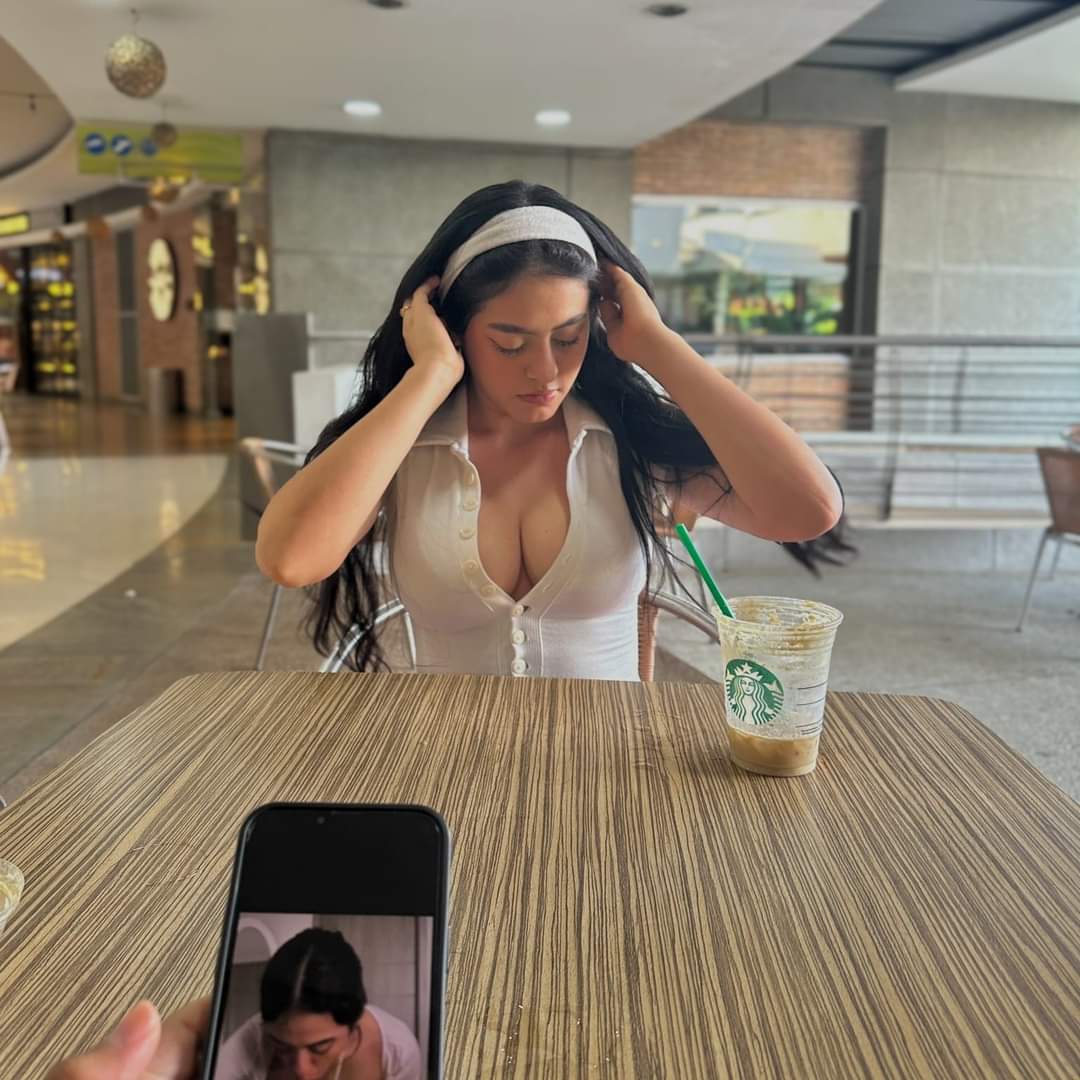 sedtities's tweet photo. Ladies &amp; gentlemen, HER ✨ https://t.co/NTNzKswFNG