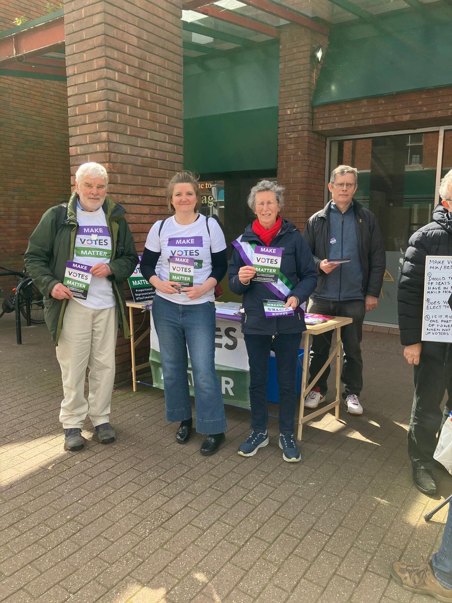 Thank you #StonyStratford! 'Lots of positive conversations, and the weather and turnout were good as well - a satisfying day👍😊!' And we debuted our new quizboard! #proportionalrepresentation