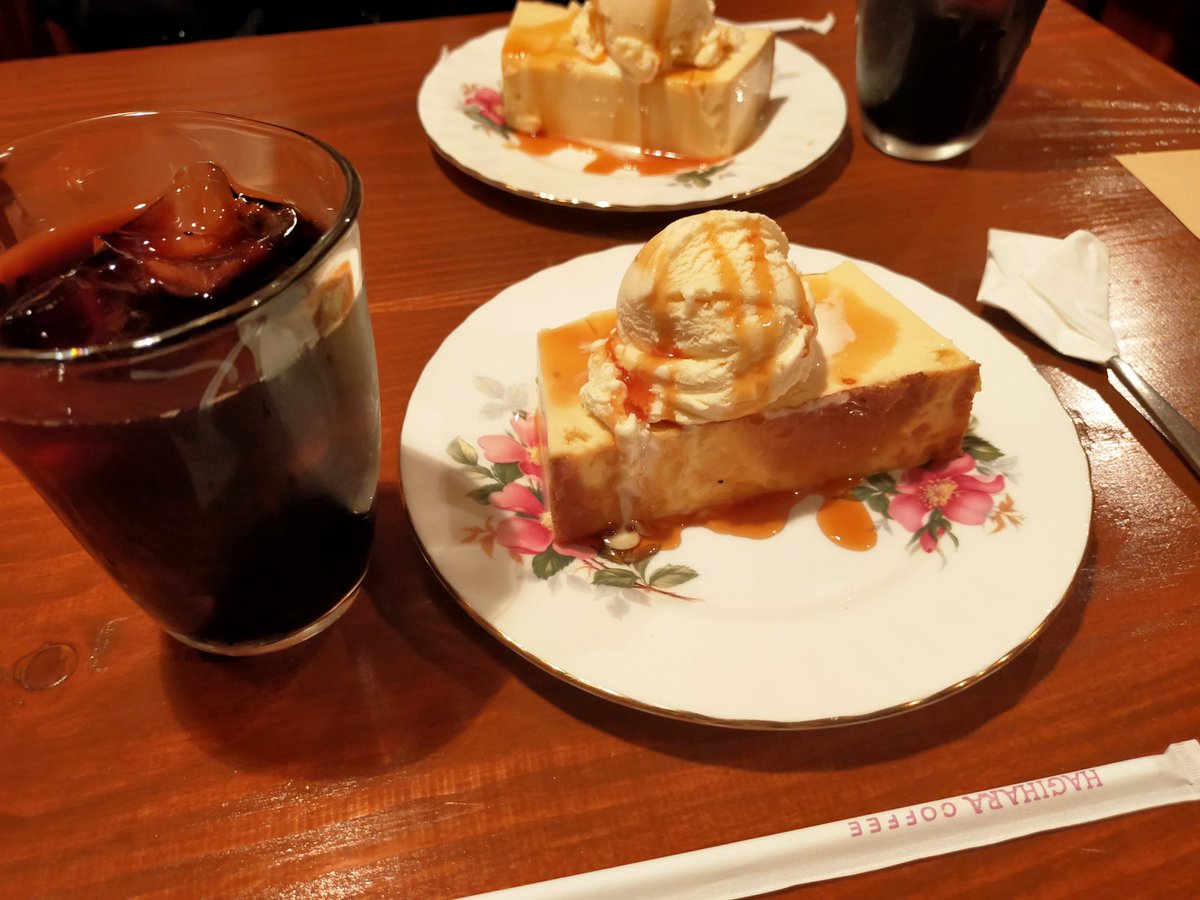 N_enusan's tweet photo. 人謎のさんに誘われて、カフェでお話 https://t.co/rOCVqer0NR
