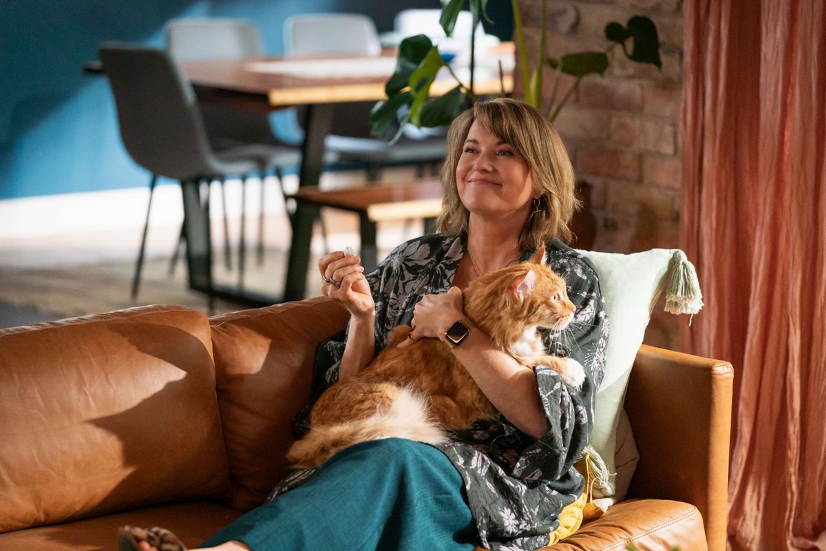 🆕Series of My Life Is Murder starts tonight at 8:30pm NZST on TVNZ. To Dye For: A wealthy socialite dies in suspicious circumstances, leaving her entire fortune to her cat. To uncover the truth Alexa investigates a heady world of high society gossip and hostile hair stylists.🐈