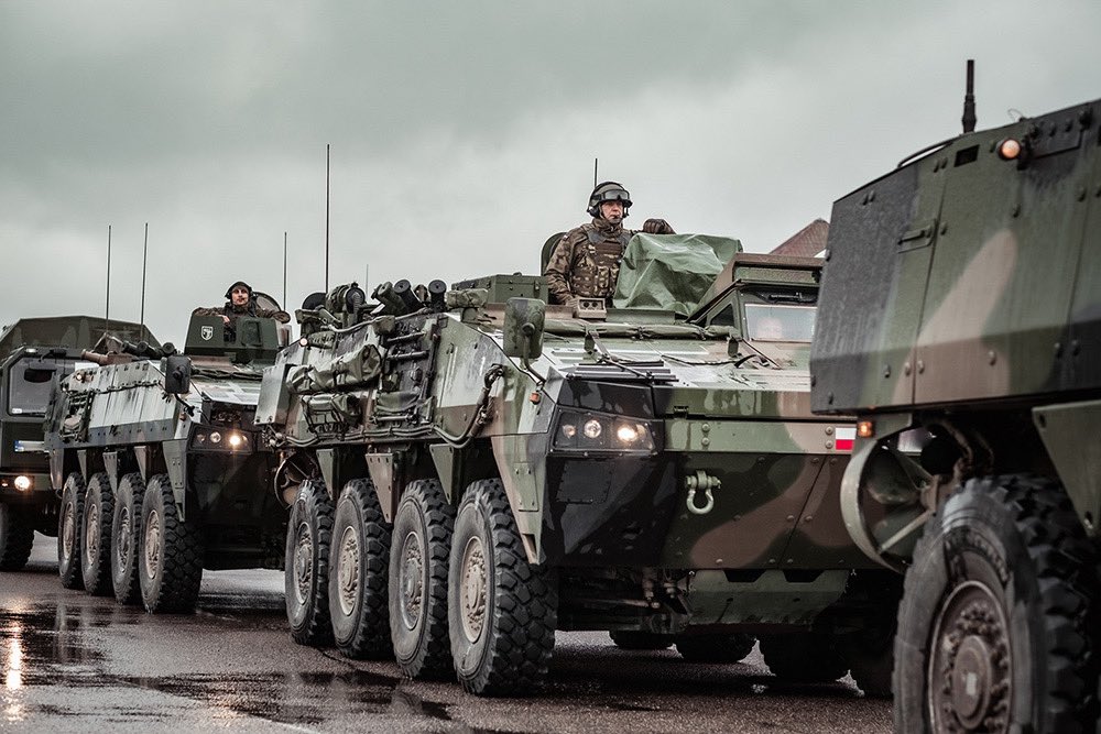 The joint 🇱🇹 and 🇵🇱 international exercise #BraveGriffin has begun. more than 1,500 soldiers and 200 units of military equipment, according to the bilateral 'Orsha' plan of 🇱🇹 and 🇵🇱 will practice a defense scenario near to the #SuwalkiCorridor witamy na Litwie! 🙋🏻‍♀️ 📷🇵🇱