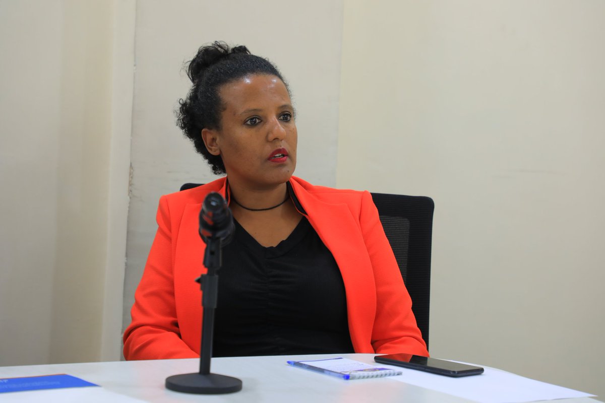 በ #ኢዜማ ሴቶች መምሪያ የሚዘጋጀው የውይይት መርኃግብር የሴቶች ፖለቲካ ተሣትፎ ከሕግ አንፃር በሚል ርዕስ ተካሔደ።