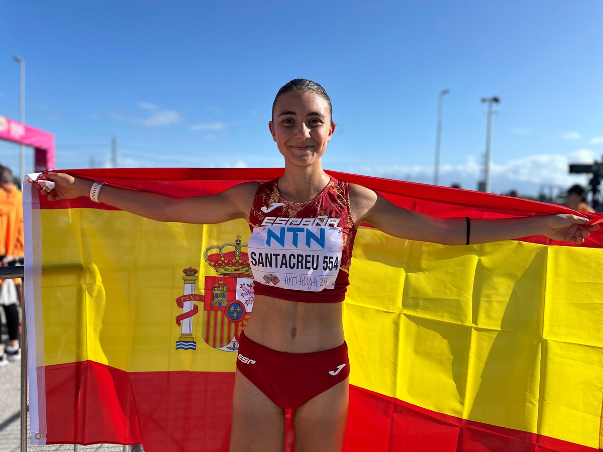 EXITAZOOOOOO DE #EspañaAtletismo

¡¡ CAMPEONAS DEL MUNDO POR EQUIPOS !!
#WorldRaceWalking

Sub20🚺10km marcha #WorldRaceWalking
2ª Aldara Meilán (45:12)
3ª Sofía Santacreu (45:17) MP
6ª Griselda Serret (46:12) MP

 #PasiónPorCompetir

📊 bit.ly/4dhLJbY