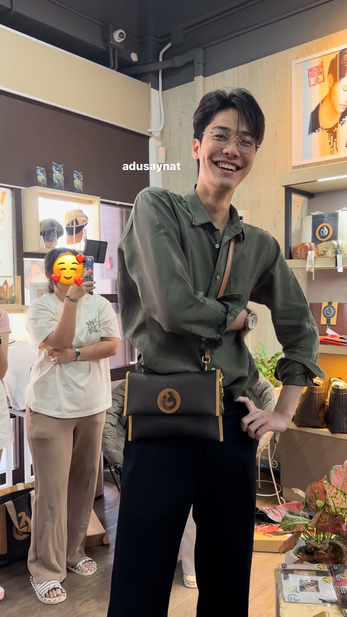adusaynat's tweet photo. พวกตายิ้มมันอันตราย😊 #dew_jsu  #jsuspace https://t.co/Mtg9iLDhls