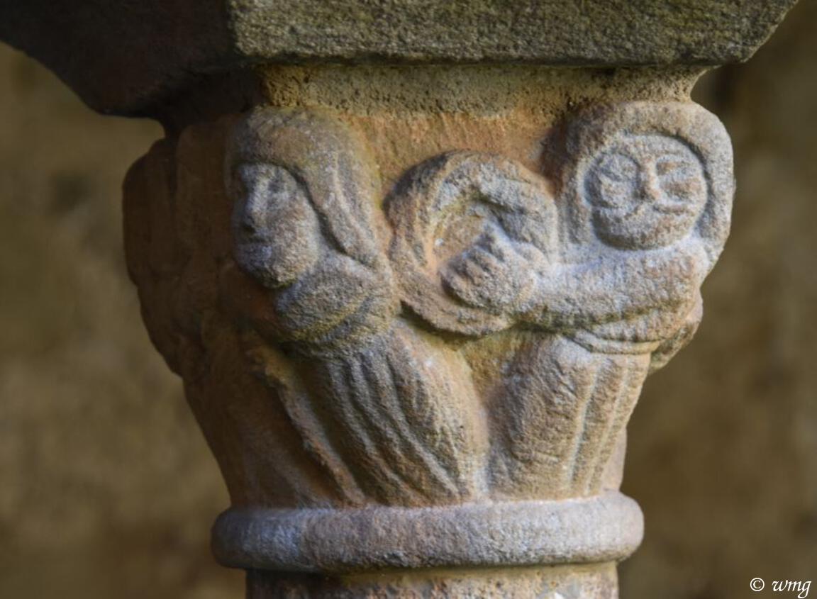 #SundayStoneWork Musician monks and blessing angel, capitals in the cloister of St André de #Lavaudieu abbey #HauteLoire Romanesque cloister from 12th C, fortunately intact after the revolution of 18th C.