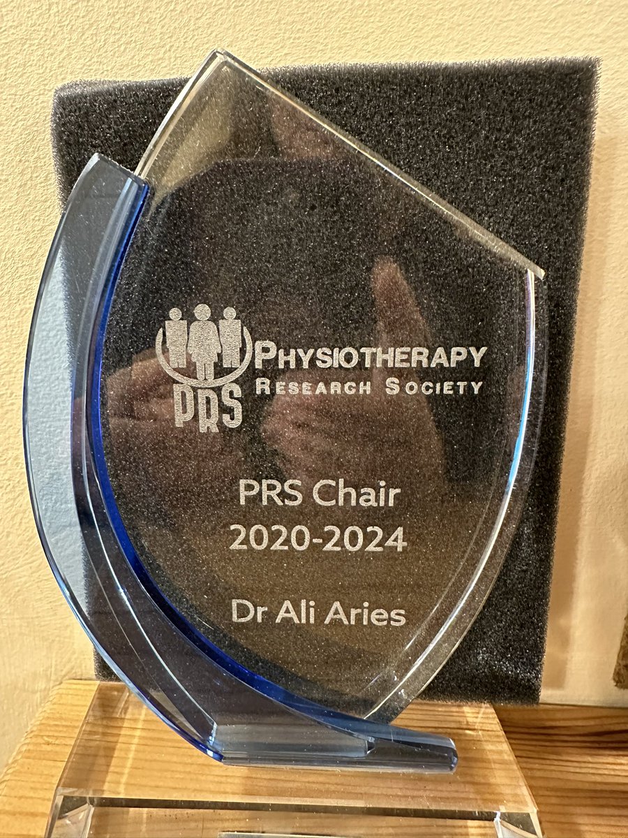 @PhysioResSoc Such a fantastic day! Was brilliant to be part of #PRS2024 as my final responsibility as Chair before I stepped down. Thank you amazing PRS committee and Caroline Belchamber as host. Love my award! What an awesome team! @CRN_WMid @KeeleAHP @PhysioResSoc @RWT_AHPs @CAHPRWestMids