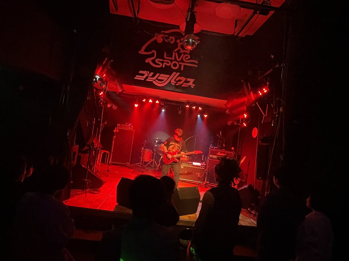 INBrecord's tweet image. 3番目の佐藤さんはアングラのnova era🎸
HR/HM好きには堪らないナンバーです！早弾きもソロも努力の跡が光るギタープレイです🥹✨️