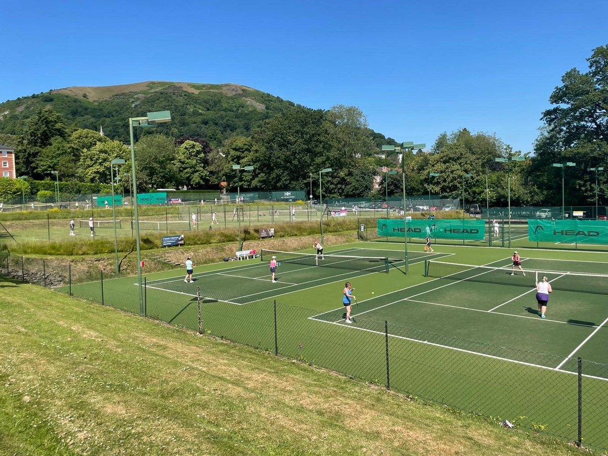 Fancy exercise, fun, new friends and a new sport? Lots of opportunities to get into tennis in H&W. Find a club near you shorturl.at/opvG1 @ActiveHW @ActiveCommWorcs