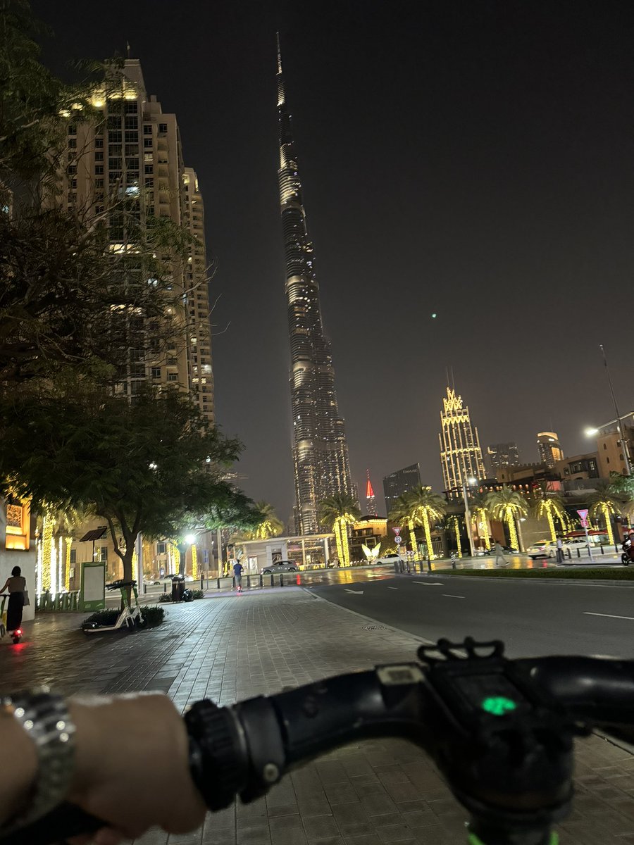 Had such a productive Saturday with back to back meetings and events, feeling a sense of satisfaction making this view at 11pm particularly beautiful!