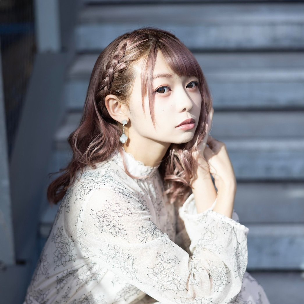FIREBIRD_147's tweet photo. 本日4/21(日)の #FIREBIRD は・・・🔥🐤
#織田いちか さんがゲストです🎵
本人アカウント👉💕@oda_ichika
お時間は18時～23時となっております‼
（お店は18～朝5時まで営業🌞）

※本日みあ店長お休みとなりました（o_ _)ｏ））
早番))齋藤・たむら
遅番))椎出・エレン

でお待ちしております💝

【告知】明日4/22から麻雀クイズで🎁企画はじまります(^_-)-☆是非ご来店ください‼