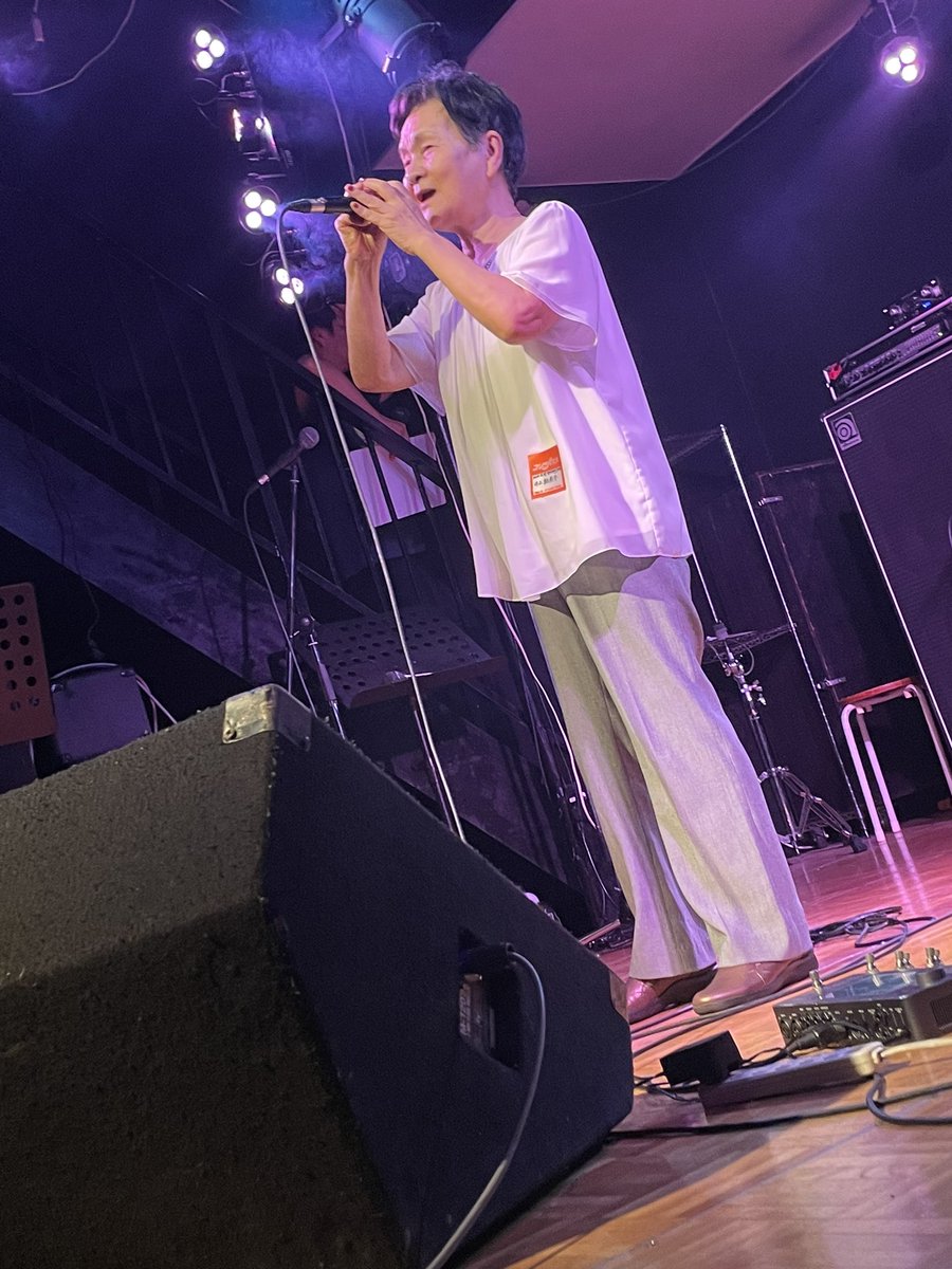 INBrecord's tweet image. 5番目のだいこんの花さんはちあきなおみの役者と中島みゆきの悪女を熱唱🎤💕
心に染入る昭和のナンバーです🥹✨️