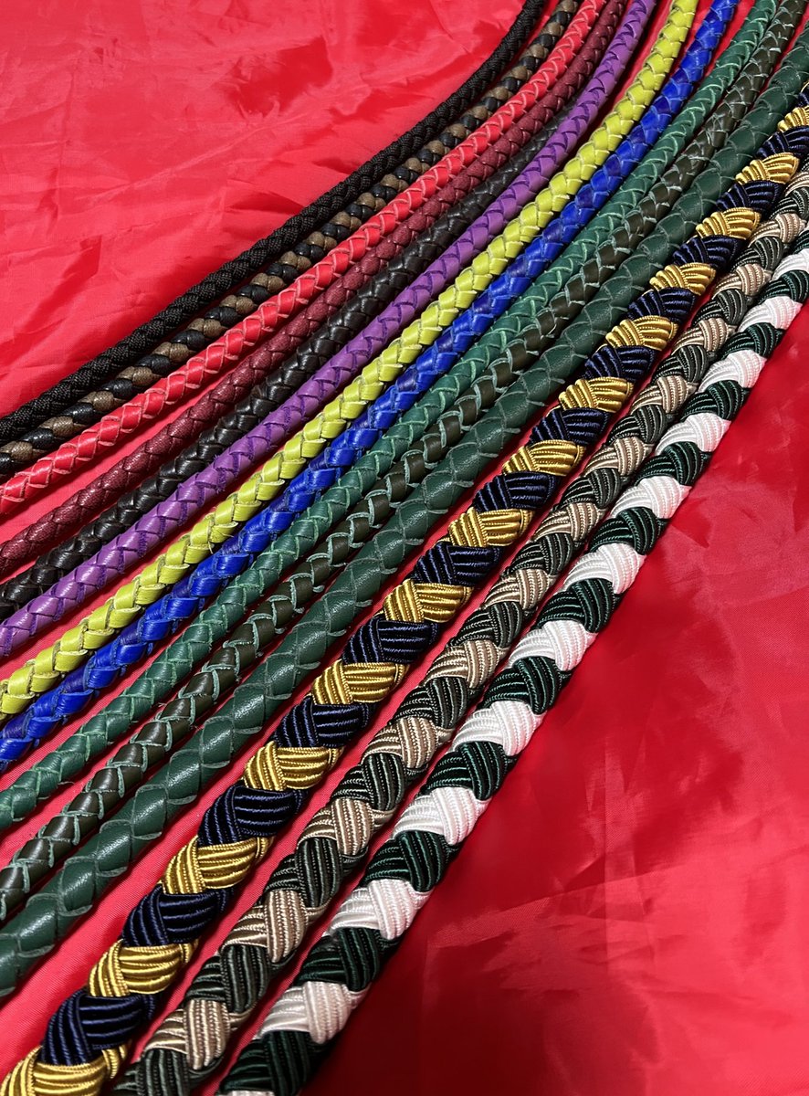 翁屋＊夜見鞭
27日の開催超鞭会東京今週末です
皆さんワクワクしてるかな(o^^o)
私も皆さんに逢えるの楽しみに
編み込み一条鞭夜舞色々と作りました、
会場で手にして振って見て下さい。
そしてご意見を聞かせて下さい。