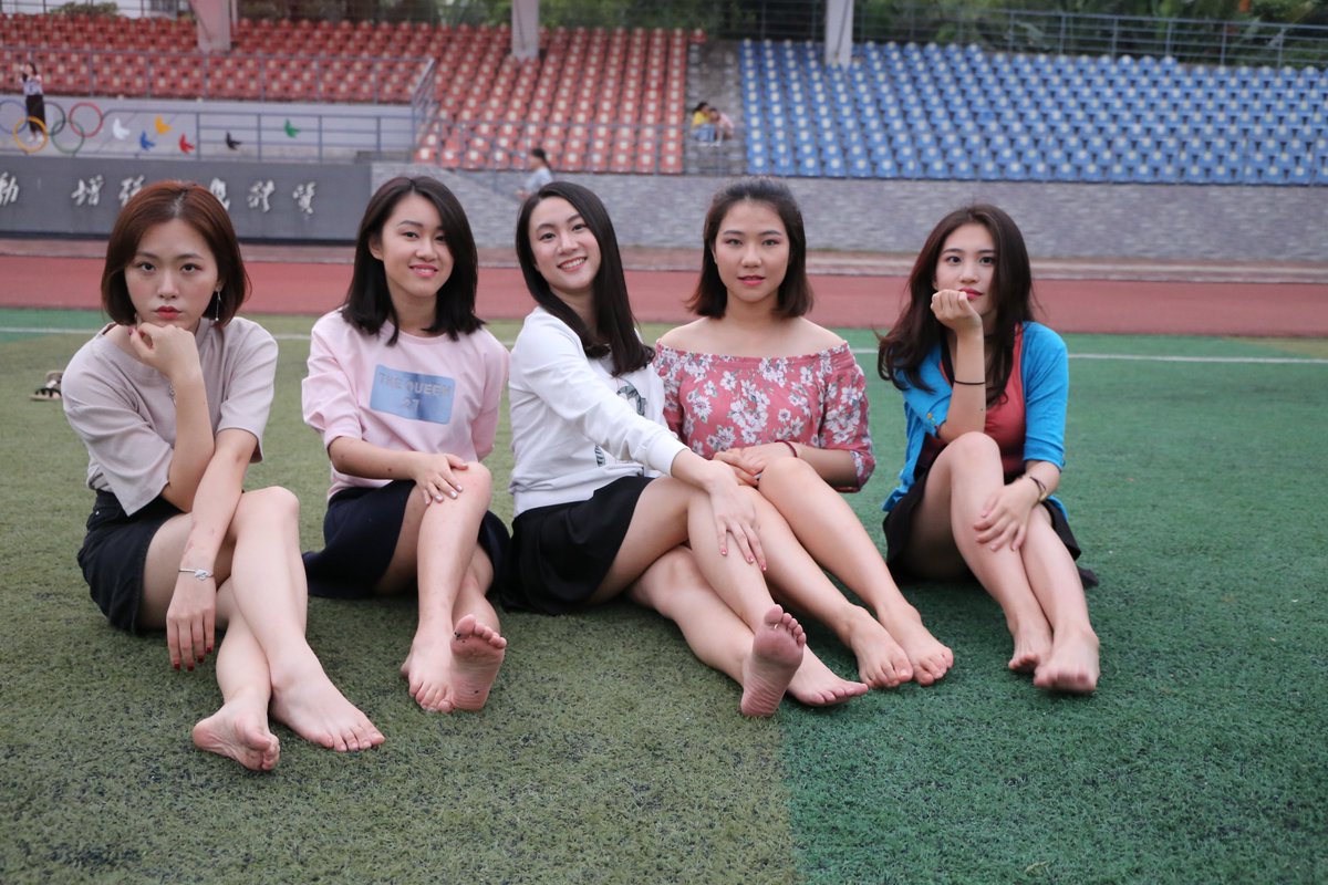 毕业小姐姐写真[446P+2.37G] #眼镜娘 #眼镜妹 #毕业照 #女大学生 #写真 
No.042713 预览全套尺度看置顶或私信 
投稿：@007share https://t.co/GY2sZxvnnK